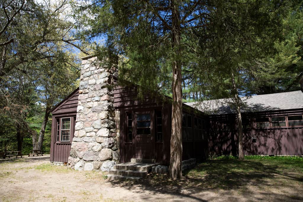 Lodge/Kitchen + Small Group Cabins (Hill Side or Lake Side)
