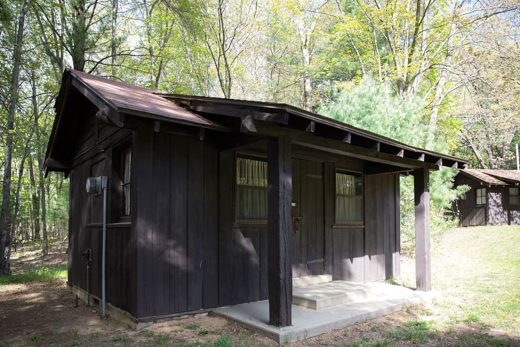 Cabin 5 - Hill Side