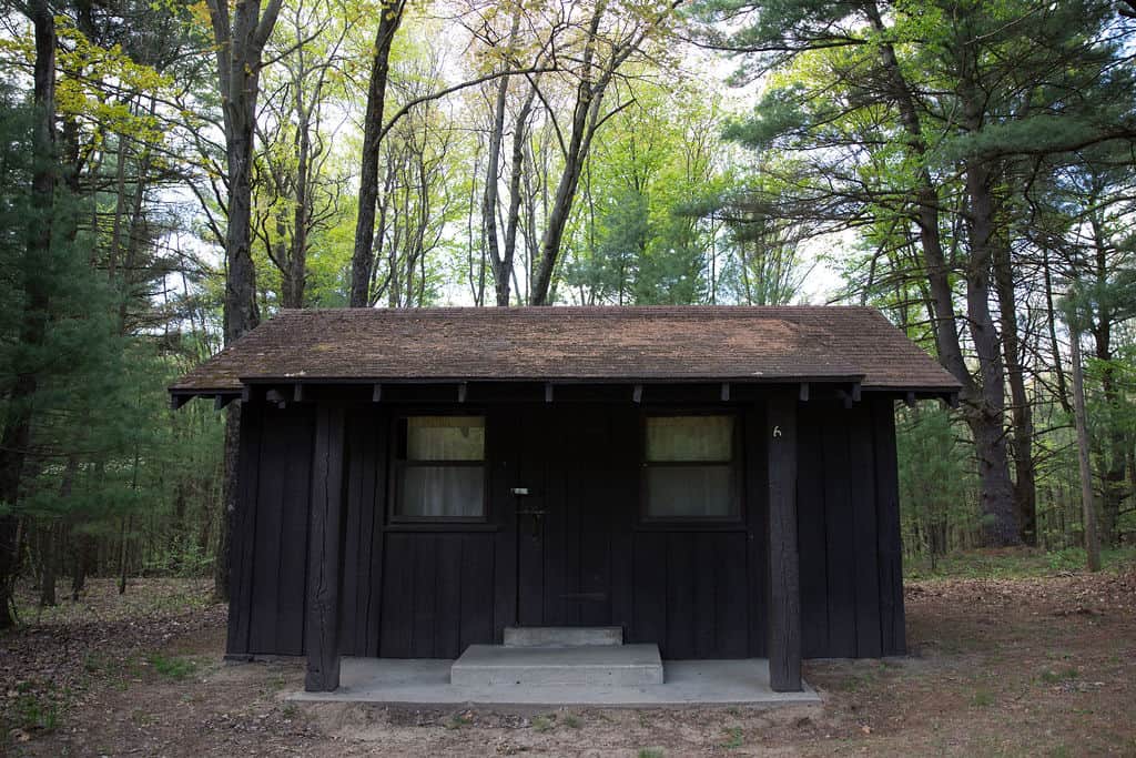 Cabin 6 - Hill Side