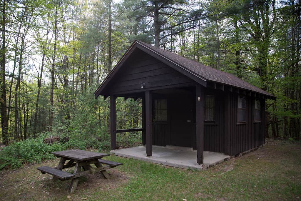 Cabin 8 - Hill Side