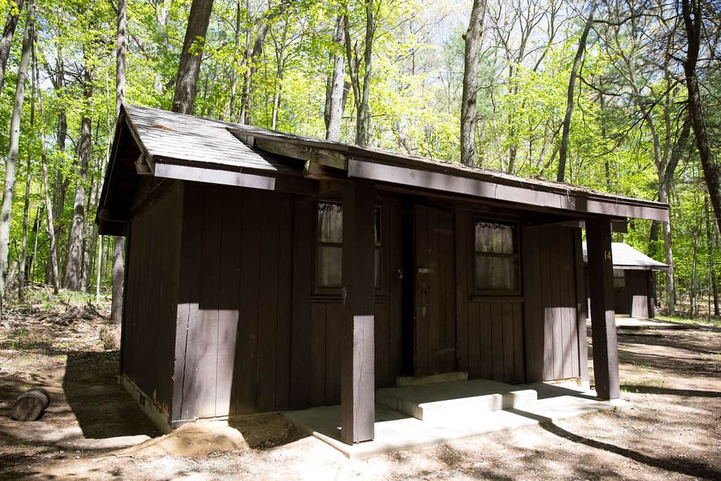 Cabin 14 - Lake Side