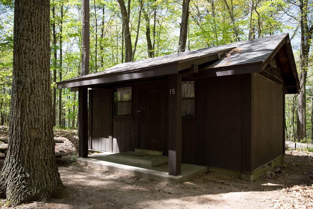 Cabin 15 - Lake Side